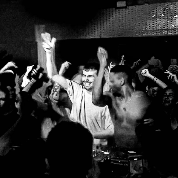 FRED AGAIN.. / USB (VOLUME 1) – ALFFO RECORDS